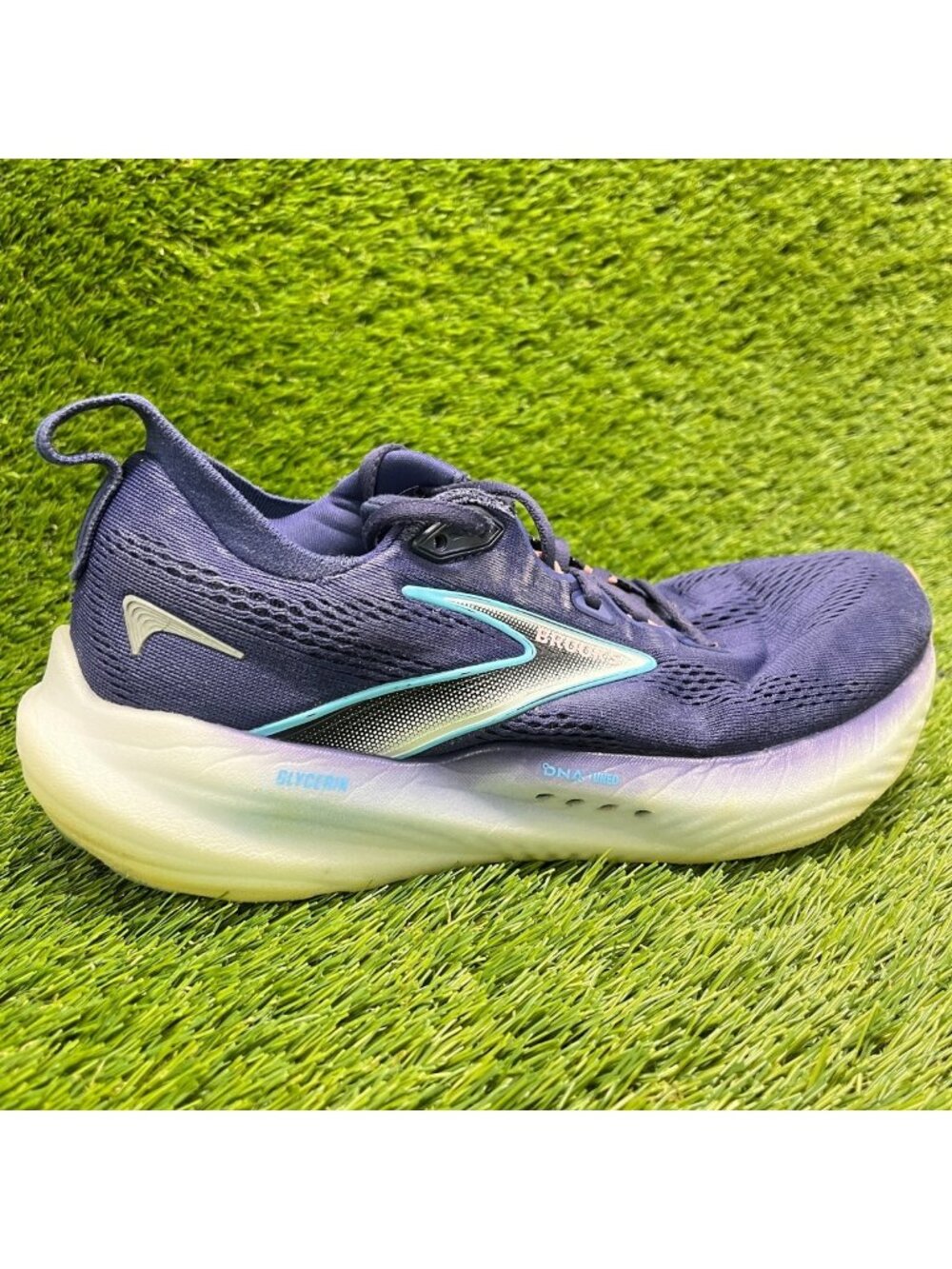 Brooks Glycerin 22 Womens Size 9 Purple White Athletic Running Shoes Sneakers